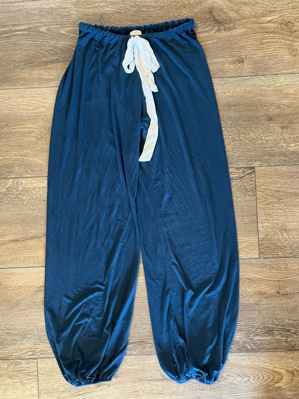 Eberyjey Gisele TENCEL Modal Lounge Pants size M in Navy Blue